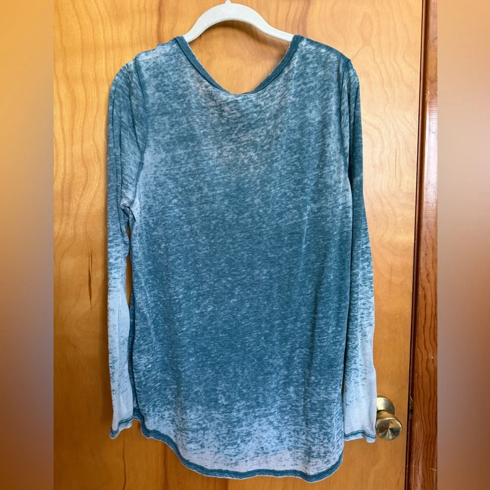 V-Neck Long Sleeve Tee